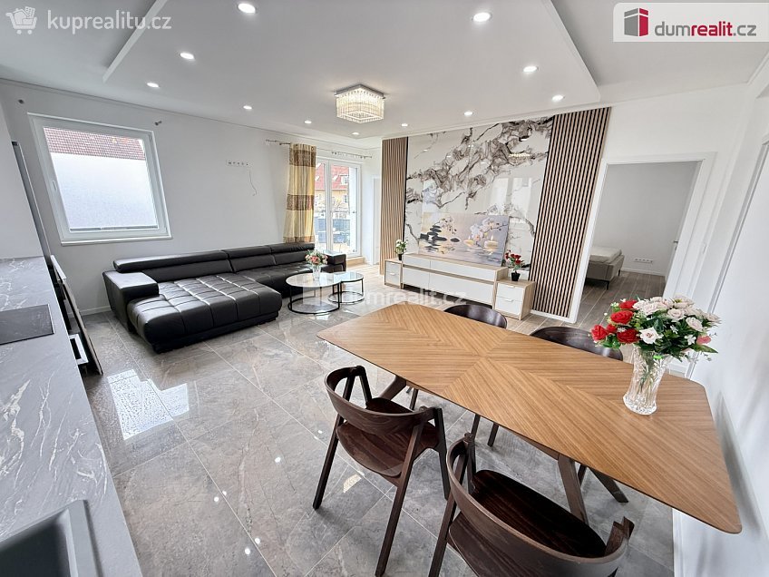 Pronájem bytu 3+kk 98 m^2 Dvořákova, Velké Přílepy 