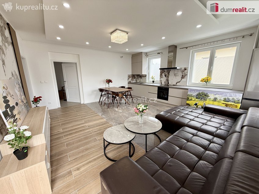 Pronájem bytu 3+kk 98 m^2 Dvořákova, Velké Přílepy 