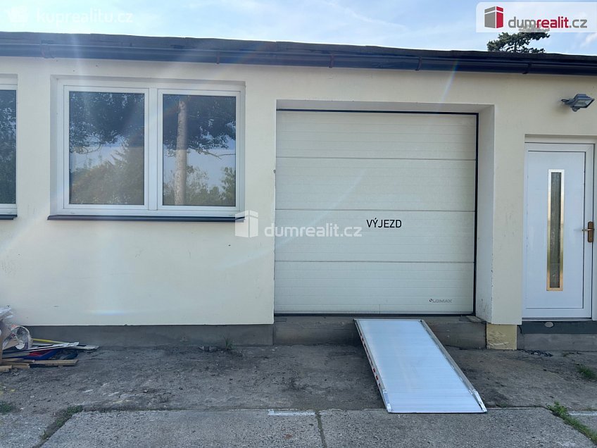 Pronájem  skladu 214 m^2 Polepská, Kolín 