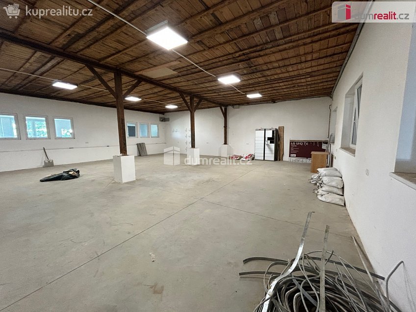 Pronájem  skladu 214 m^2 Polepská, Kolín 