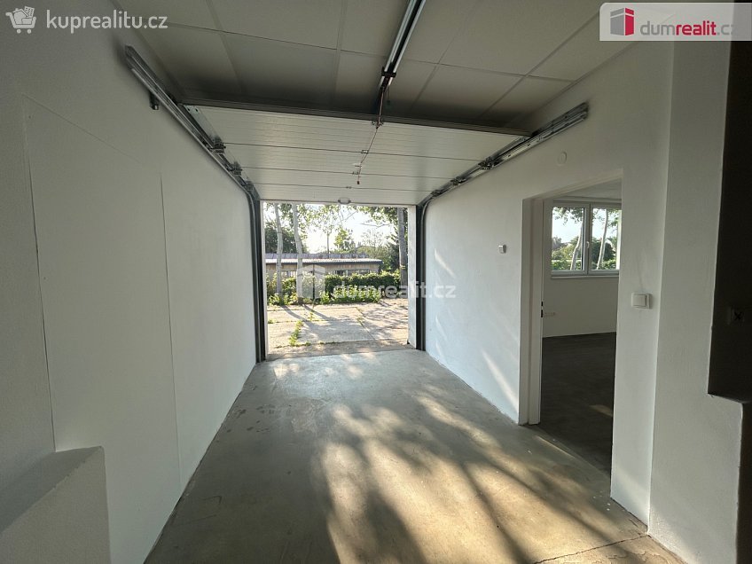 Pronájem  skladu 214 m^2 Polepská, Kolín 