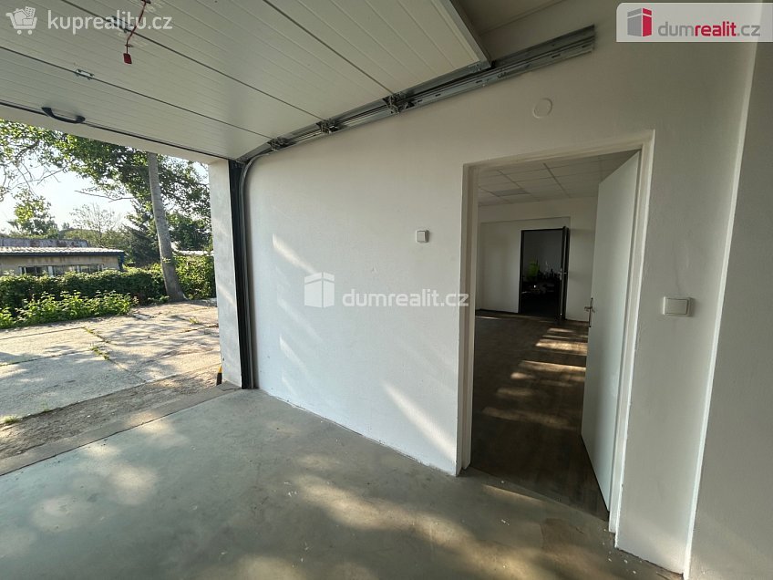 Pronájem  skladu 214 m^2 Polepská, Kolín 