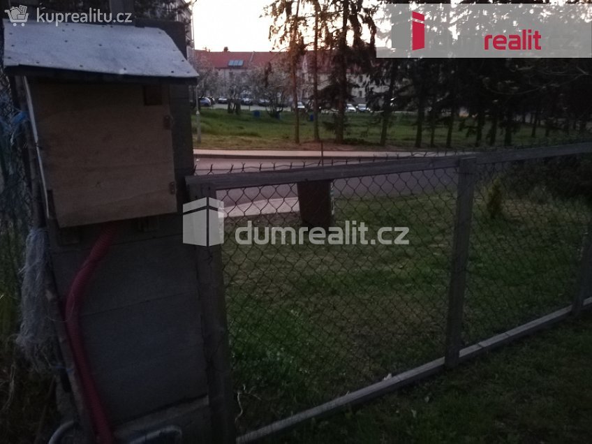 Pronájem  pozemku 1168 m^2 Modlany, Modlany 