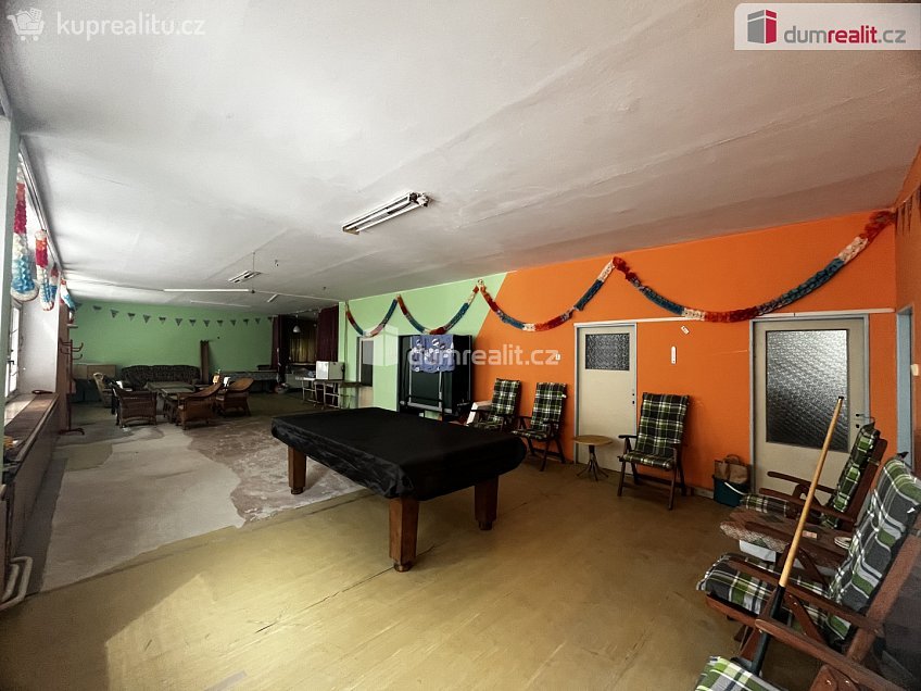 Pronájem  obchodních prostor 223 m^2 Řetenická, Újezdeček 