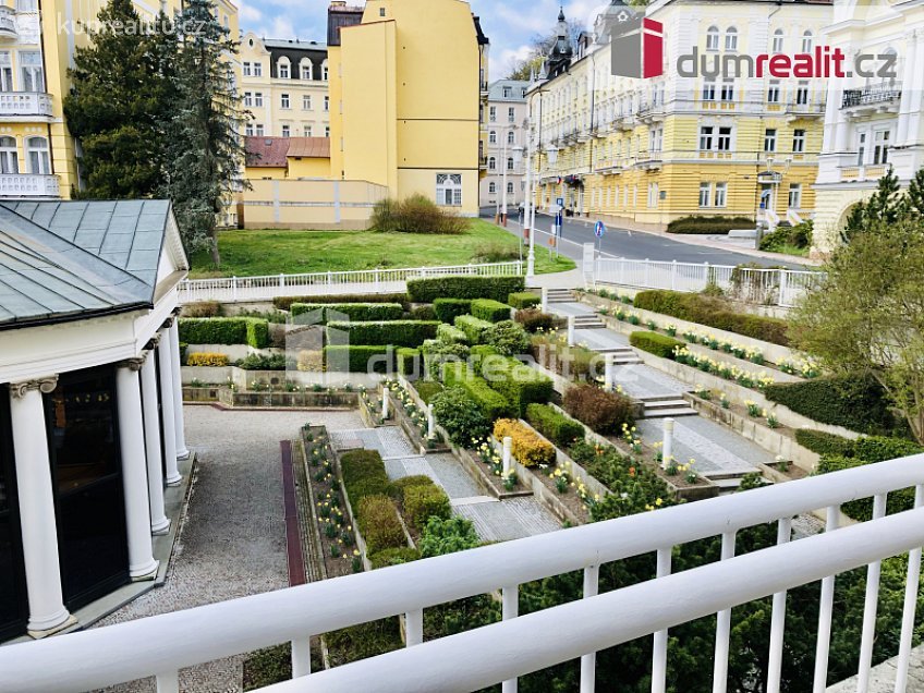 Pronájem bytu 1+kk 35 m^2 Nehrova, Mariánské Lázně 