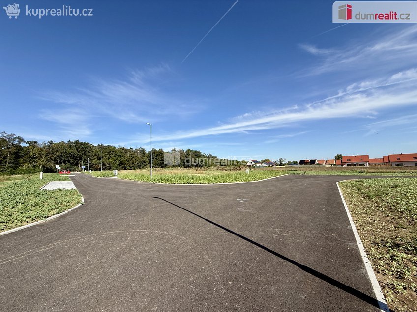 Prodej  stavebního pozemku 724 m^2 Veltrusy, Veltrusy 