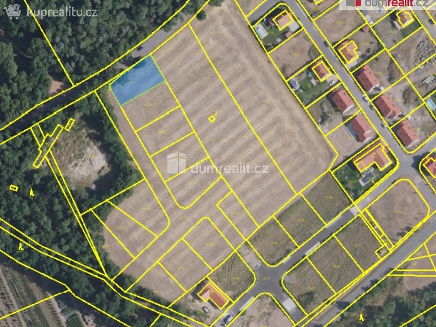Prodej  stavebního pozemku 724 m^2 Veltrusy, Veltrusy 