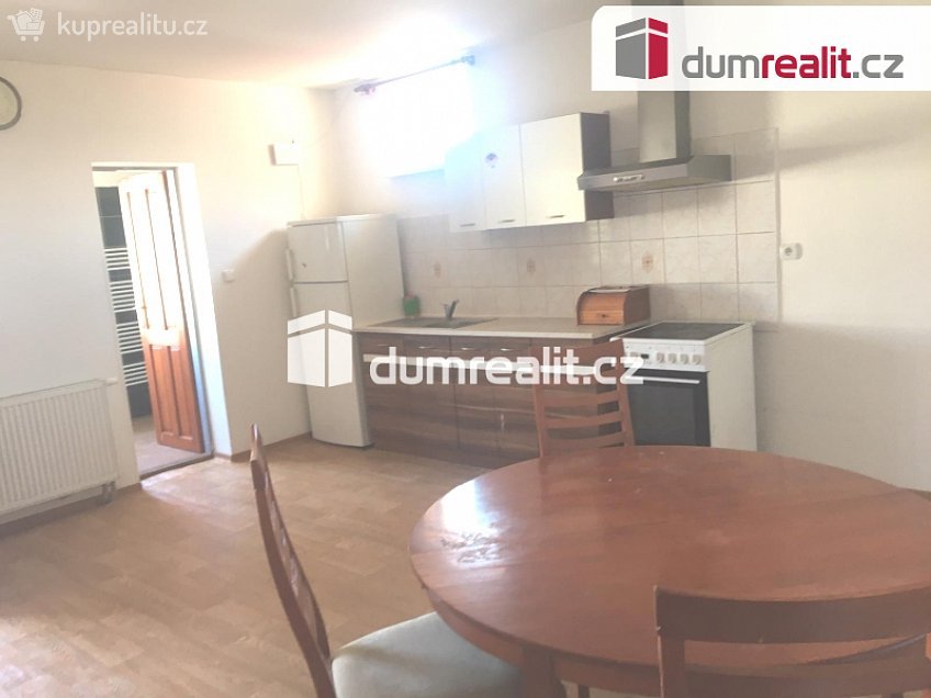 Pronájem bytu 3+kk 55 m^2 Zenklova, Praha 8 