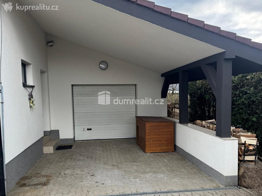 Pronájem  garáže 19 m^2 Mladíkov, Jesenice 