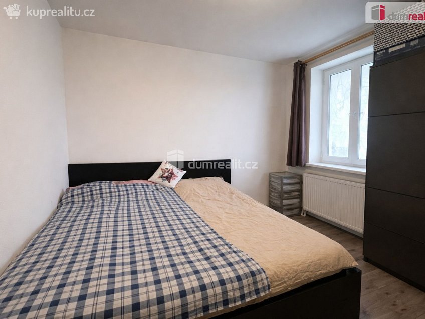 Pronájem bytu 3+kk 70 m^2 Zenklova, Praha 8 