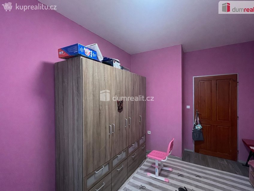 Pronájem bytu 3+kk 70 m^2 Zenklova, Praha 8 