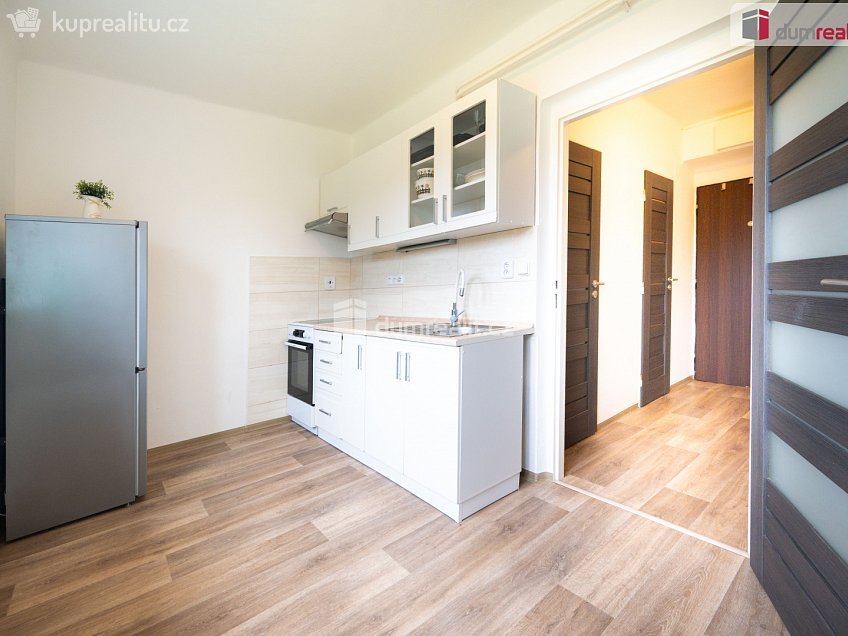 Prodej bytu 1+1 42 m^2 Osek, Osek 