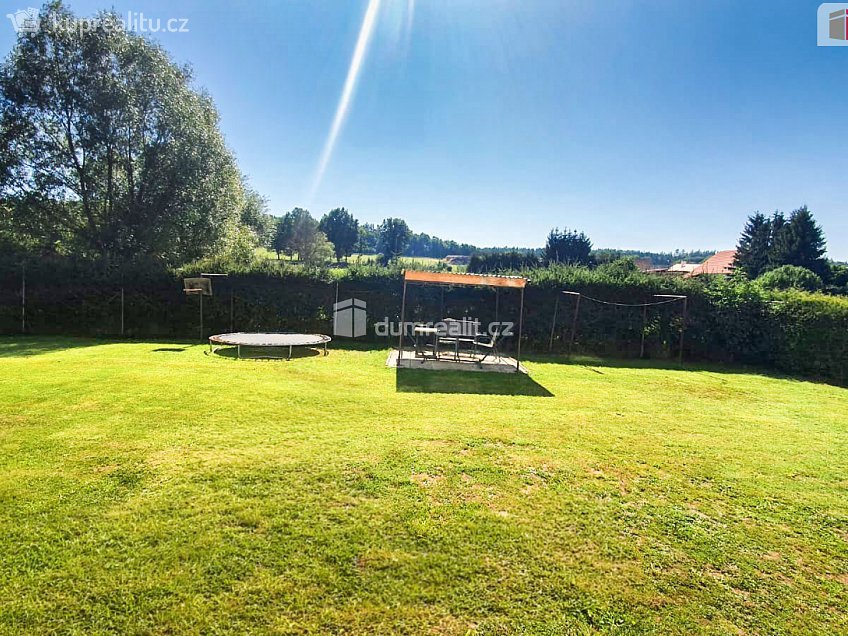 Prodej bytu 1+1 42 m^2 Osek, Osek 