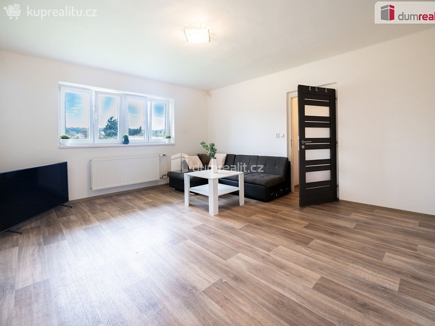 Prodej bytu 1+1 42 m^2 Osek, Osek 