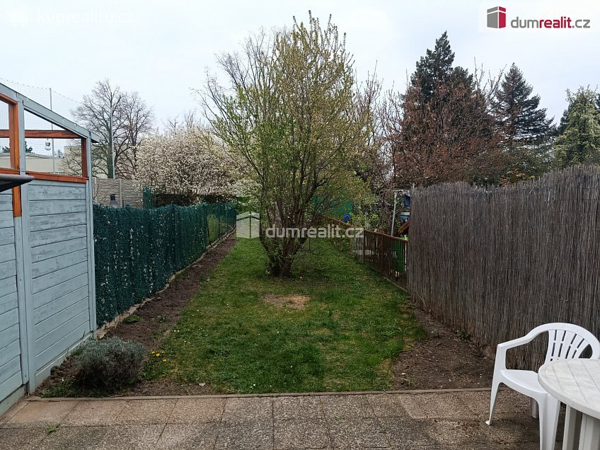 Pronájem bytu 2+kk 56 m^2 Toužimská, Praha 19 