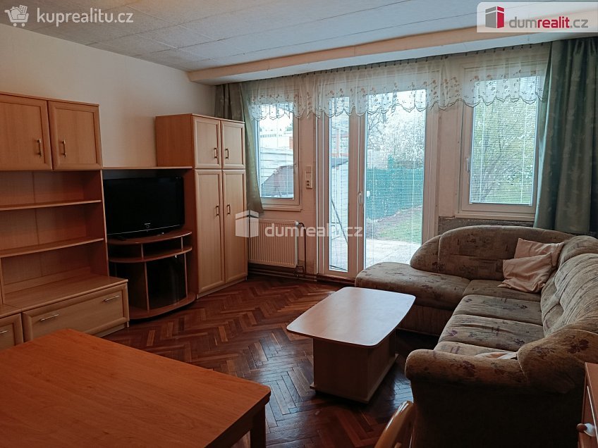 Pronájem bytu 2+kk 56 m^2 Toužimská, Praha 19 