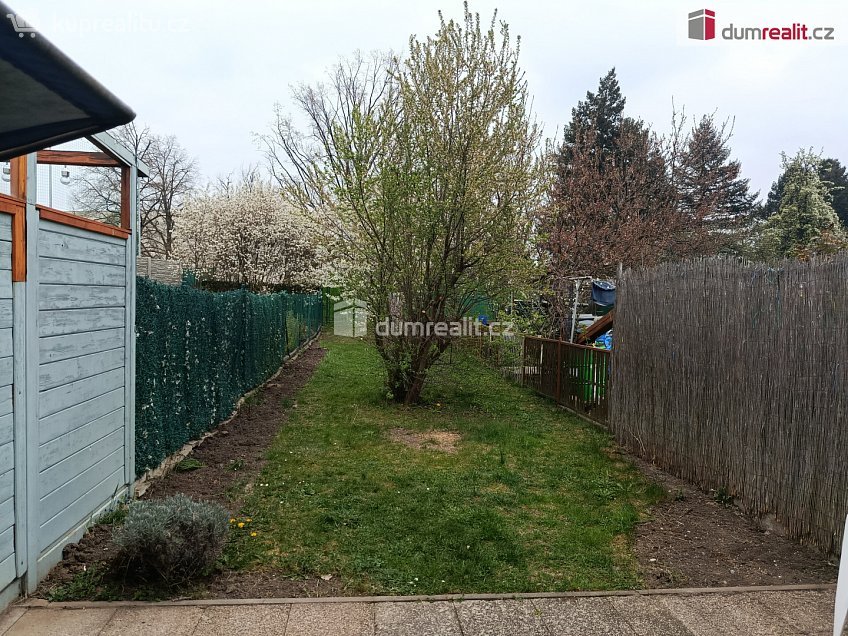 Pronájem bytu 2+kk 56 m^2 Toužimská, Praha 19 