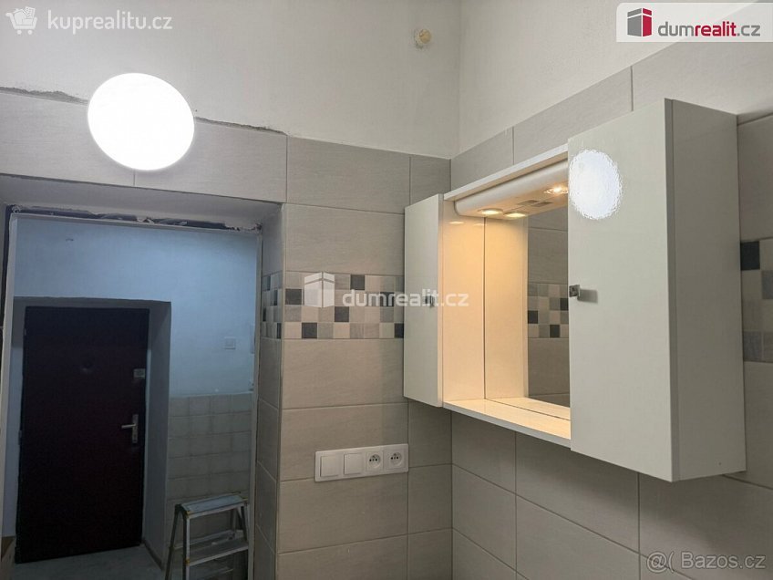 Pronájem bytu 3+1 75 m^2 Dlouhá, Cheb 