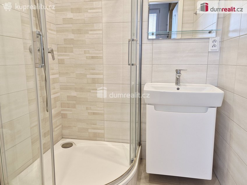 Pronájem bytu 3+1 64 m^2 Na Vyhlídce, Kaplice 