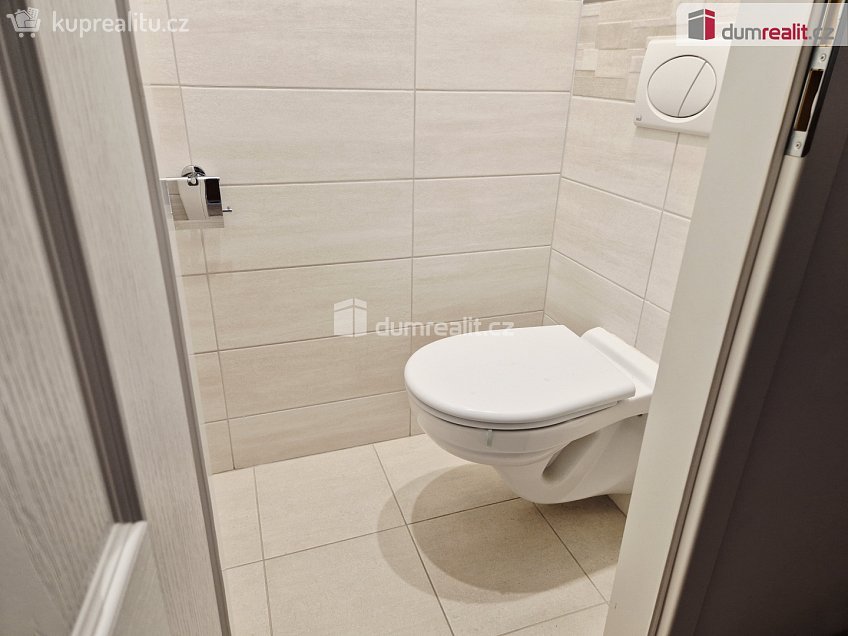 Pronájem bytu 3+1 64 m^2 Na Vyhlídce, Kaplice 