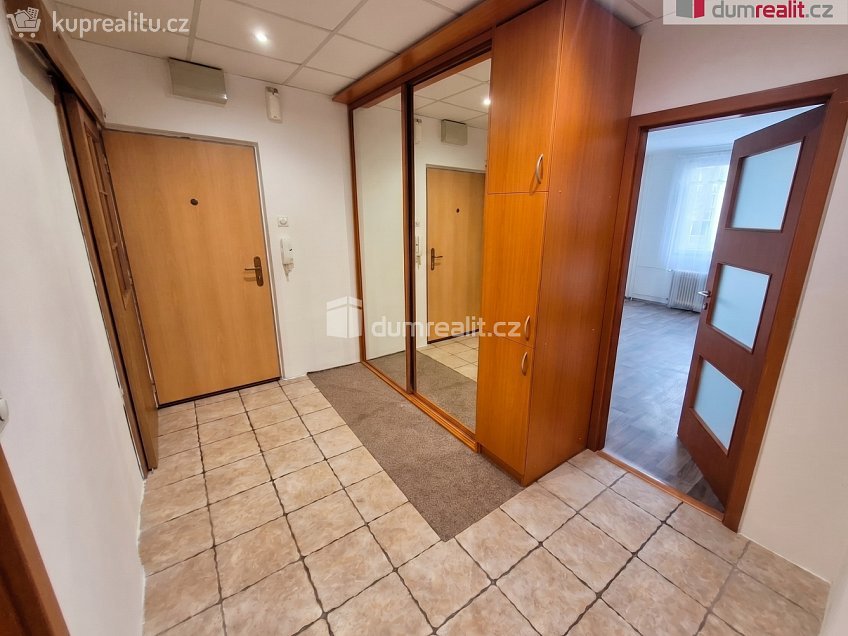 Prodej bytu 3+kk 58 m^2 Stavbařů, Roudnice nad Labem 