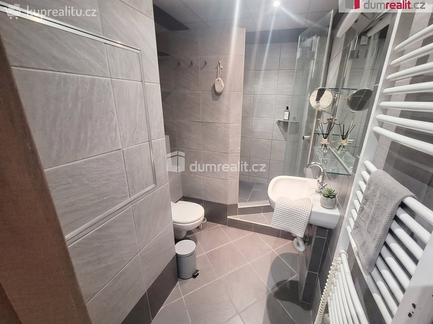 Prodej bytu 3+kk 58 m^2 Stavbařů, Roudnice nad Labem 