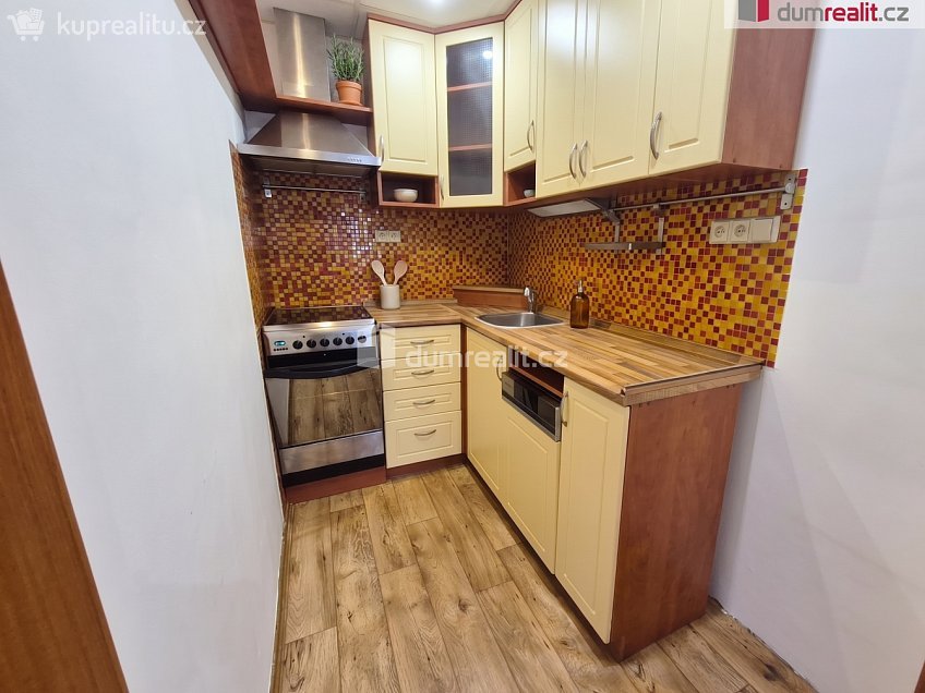 Prodej bytu 3+kk 58 m^2 Stavbařů, Roudnice nad Labem 