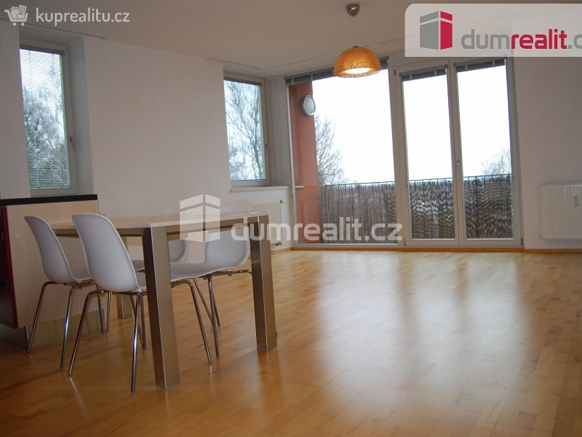 Pronájem bytu 2+kk 63 m^2 Nad Krocínkou, Praha 9 