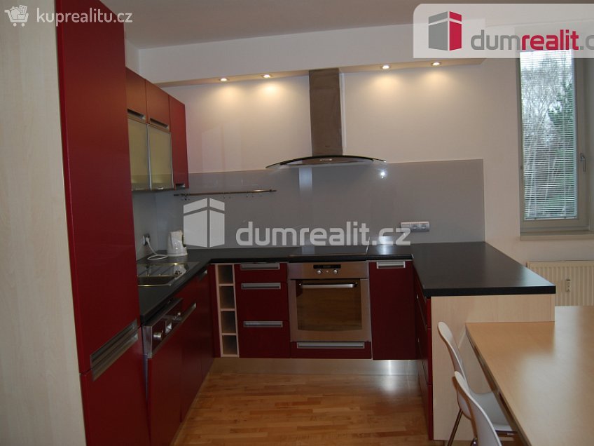 Pronájem bytu 2+kk 63 m^2 Nad Krocínkou, Praha 9 