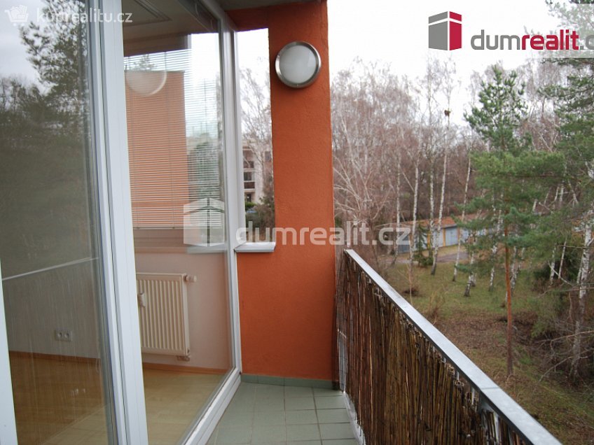 Pronájem bytu 2+kk 63 m^2 Nad Krocínkou, Praha 9 