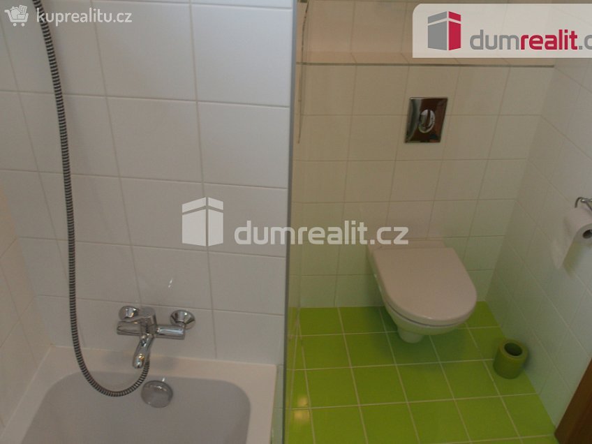 Pronájem bytu 2+kk 63 m^2 Nad Krocínkou, Praha 9 