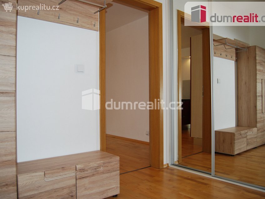 Pronájem bytu 2+kk 63 m^2 Nad Krocínkou, Praha 9 