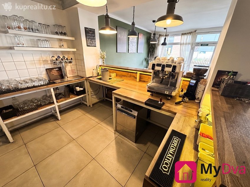 Pronájem  restauračního zařízení 110 m^2 Pražská, Znojmo 