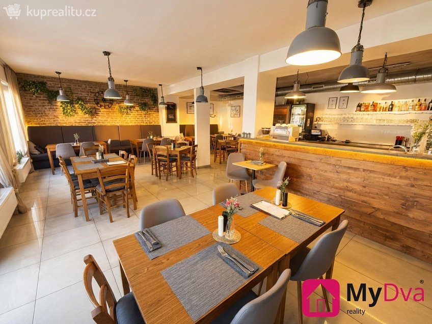 Pronájem  restauračního zařízení 110 m^2 Pražská, Znojmo 