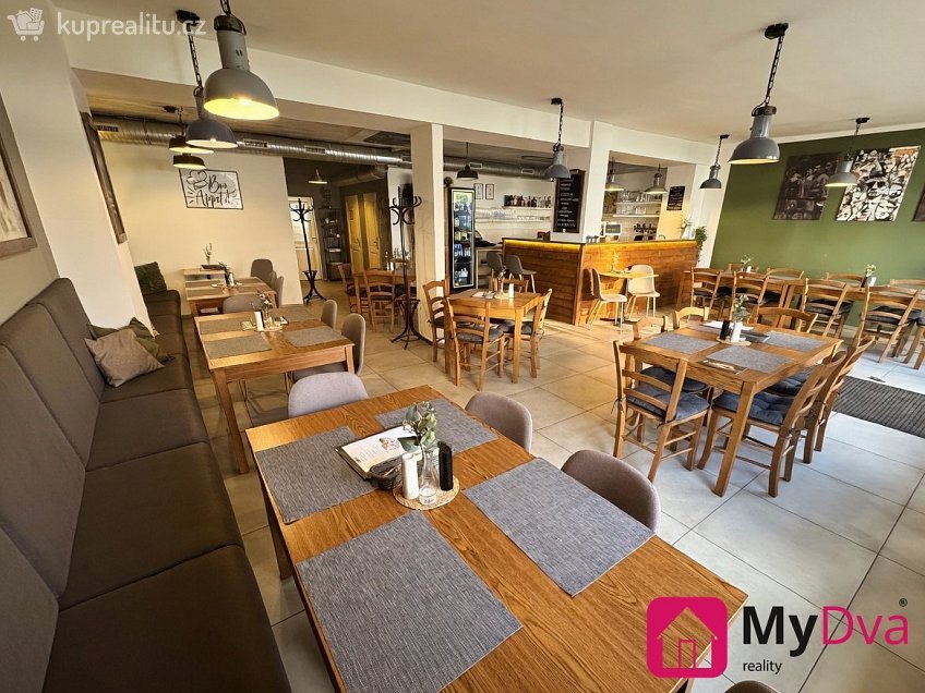 Pronájem  restauračního zařízení 110 m^2 Pražská, Znojmo 