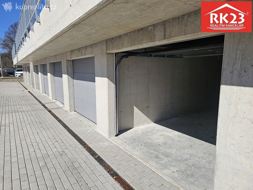 Pronájem  garáže 19 m^2 Královské svahy, Lázně Kynžvart 