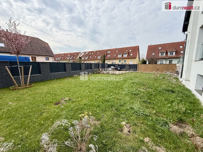 Pronájem  rodinného domu 99 m^2 Dvořákova, Velké Přílepy 