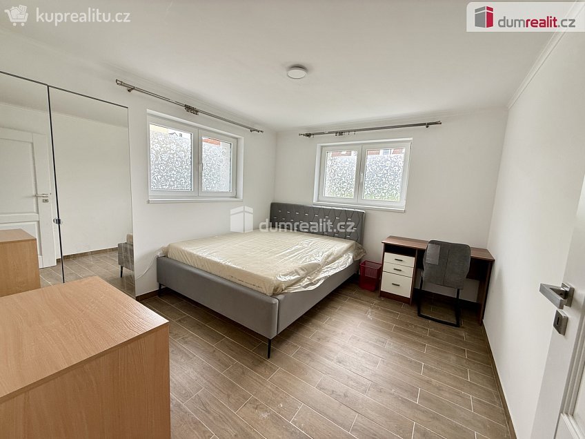 Pronájem  rodinného domu 99 m^2 Dvořákova, Velké Přílepy 