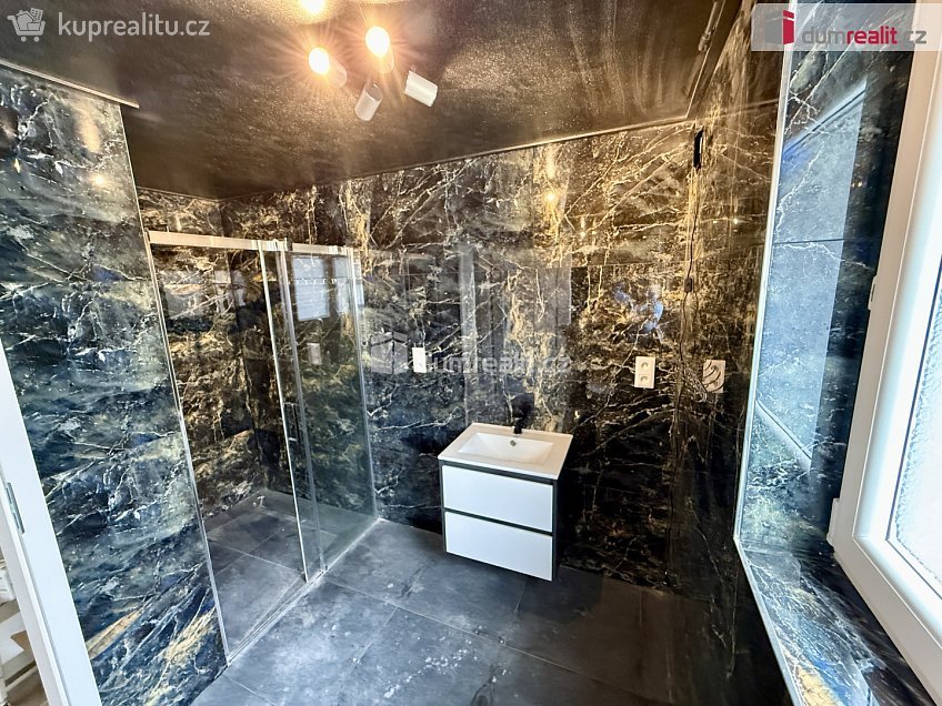 Pronájem  rodinného domu 99 m^2 Dvořákova, Velké Přílepy 