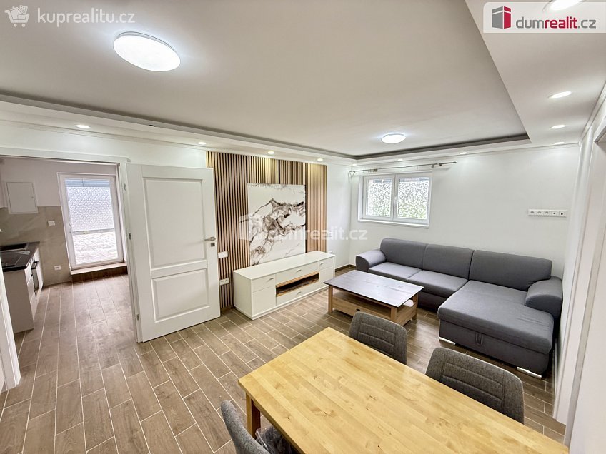 Pronájem  rodinného domu 99 m^2 Dvořákova, Velké Přílepy 