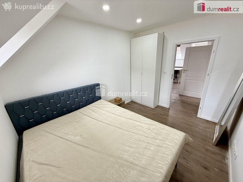 Pronájem  rodinného domu 85 m^2 Dvořákova, Velké Přílepy 