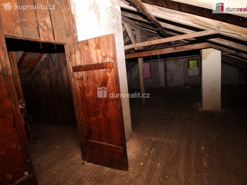 Prodej  rodinného domu 420 m^2 Bohatická, Dalovice 