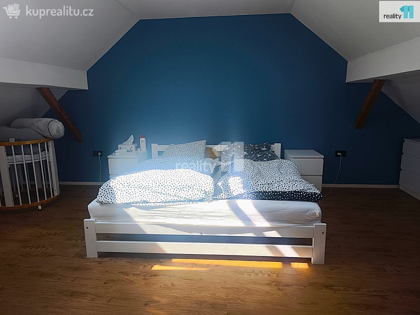 Prodej  rodinného domu 577 m^2 Lipová, Stěžery 