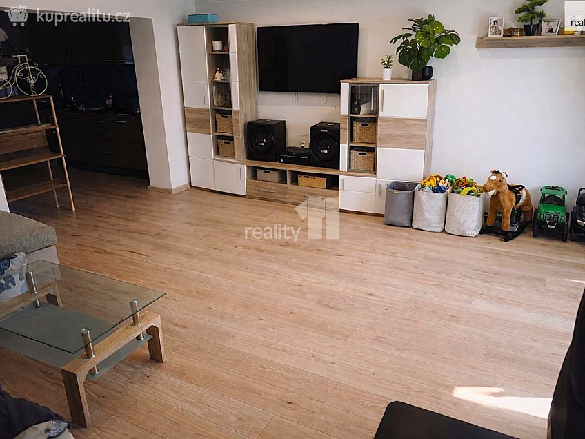 Prodej  rodinného domu 577 m^2 Lipová, Stěžery 