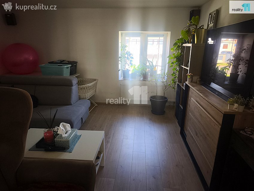 Prodej  rodinného domu 577 m^2 Lipová, Stěžery 