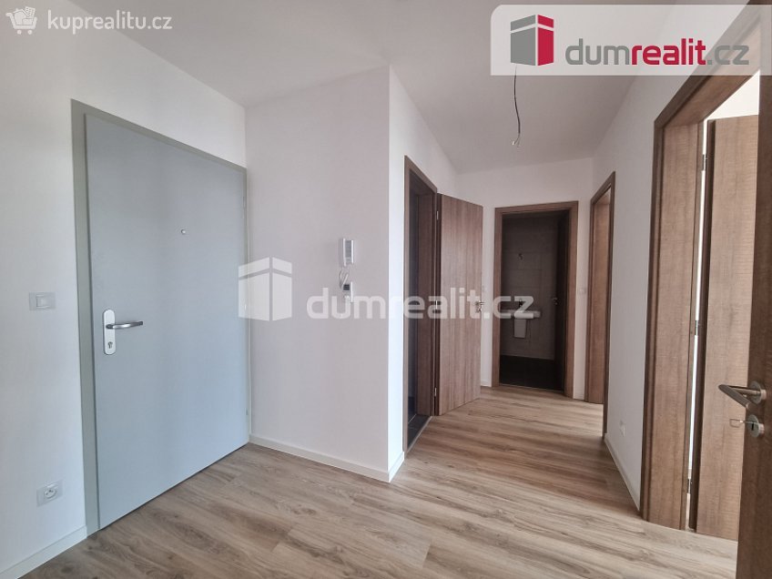 Pronájem bytu 3+kk 64 m^2 Zásmucká, Kolín 