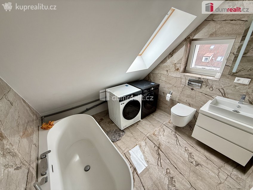 Pronájem bytu 2+1 52 m^2 Dvořákova, Velké Přílepy 