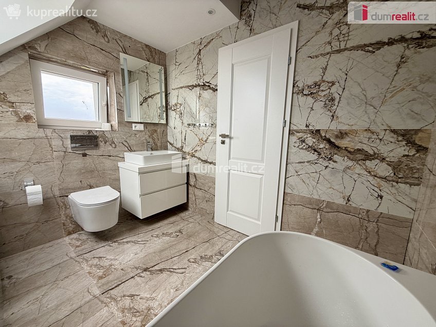 Pronájem bytu 2+1 52 m^2 Dvořákova, Velké Přílepy 