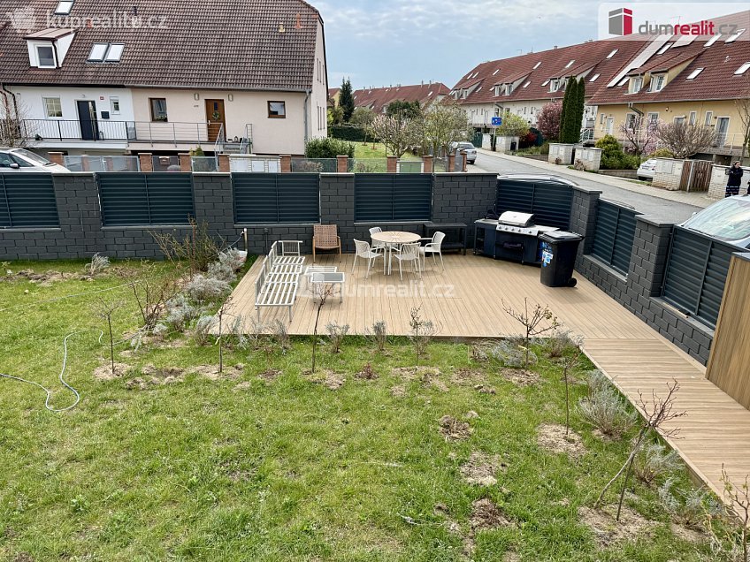 Pronájem bytu 2+1 52 m^2 Dvořákova, Velké Přílepy 