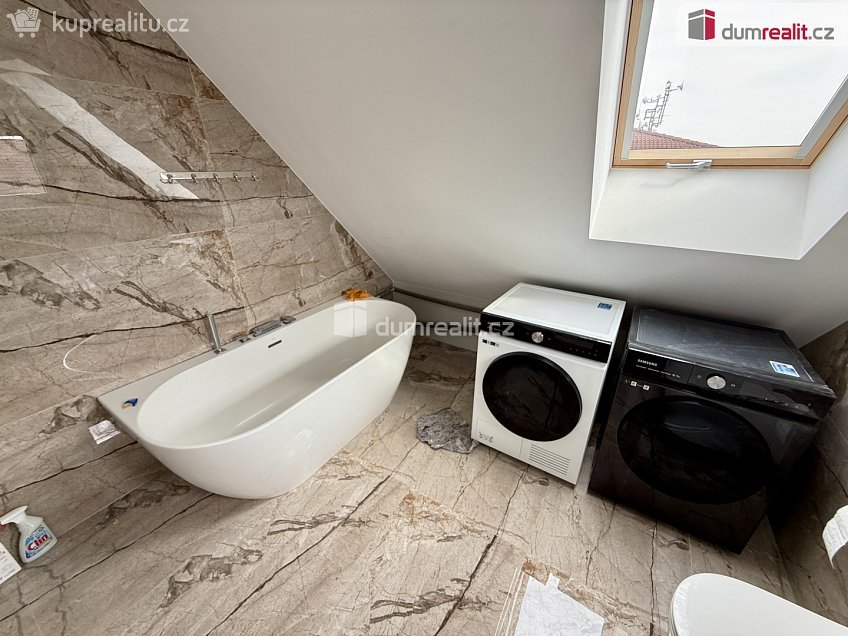 Pronájem bytu 2+1 52 m^2 Dvořákova, Velké Přílepy 